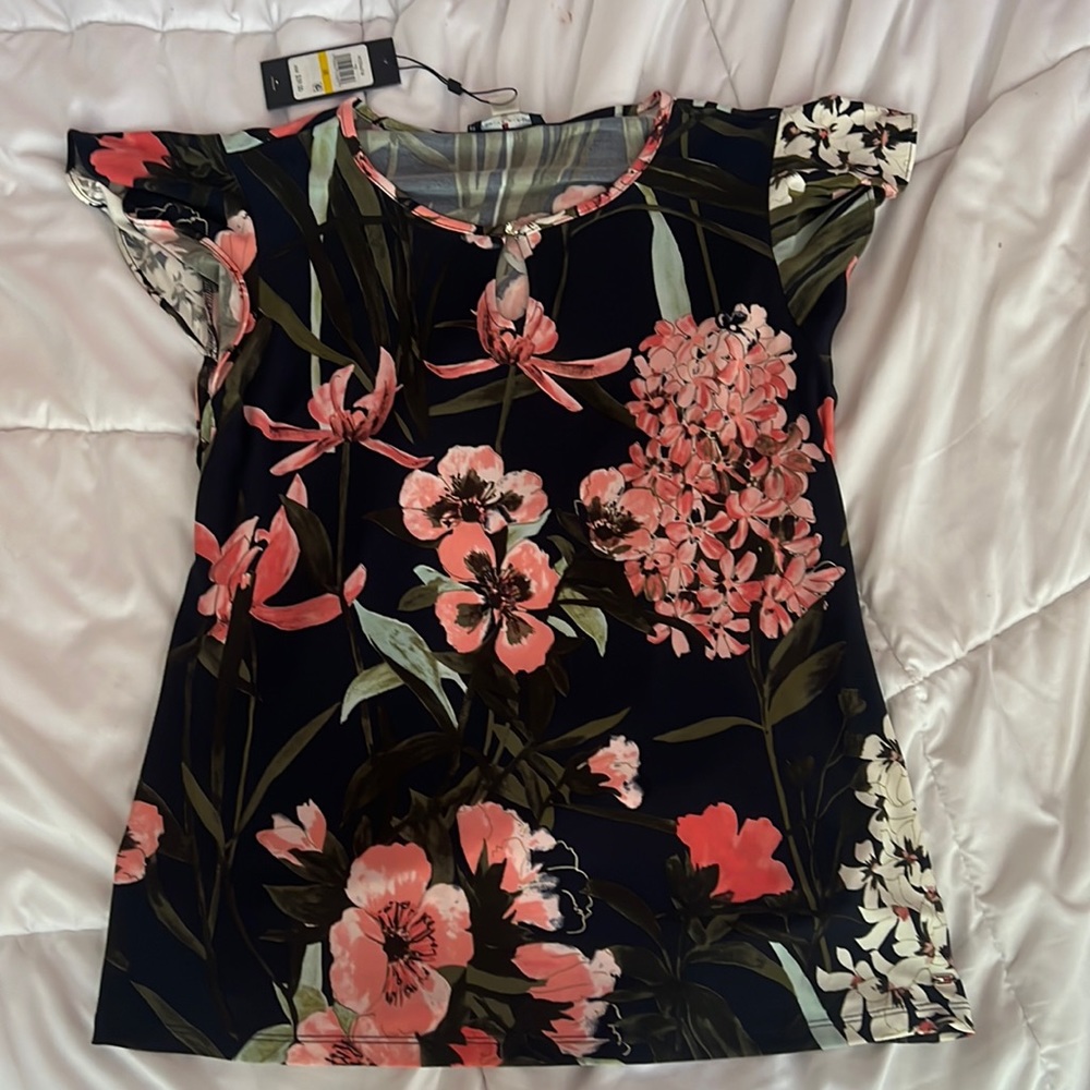 Floral print sleeveless top